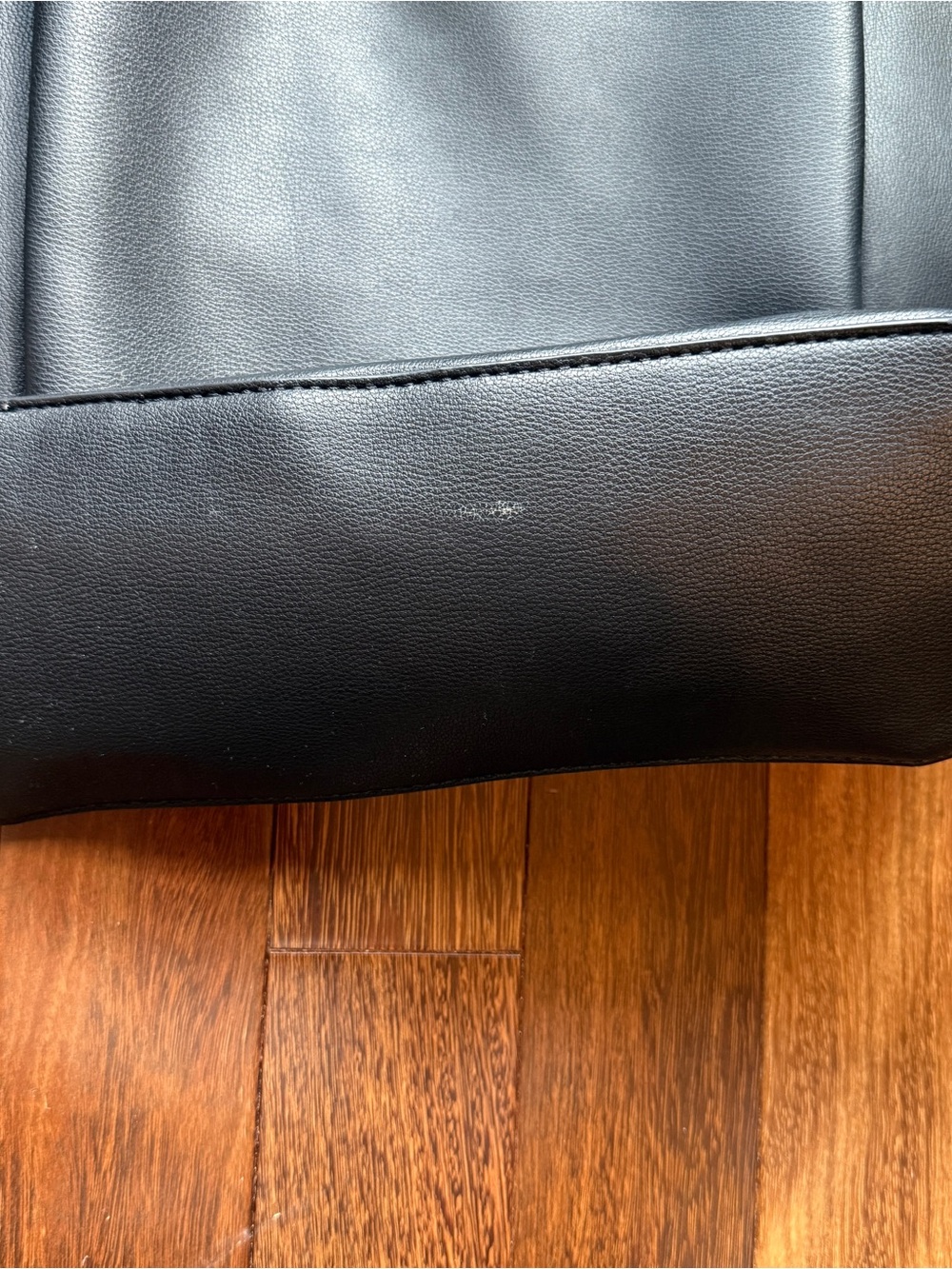 Zara Classic Black Tote Bag - Minimalist Women's Carryall - Picture 3 of 5